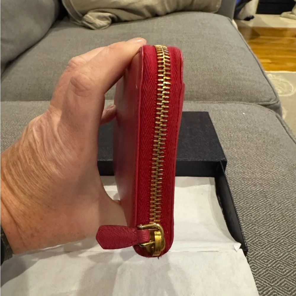 Prada - Saffiano Leather Pink (Peonia) Bow Detail Zippered Wallet - EXCELLENT - Picture 9 of 15